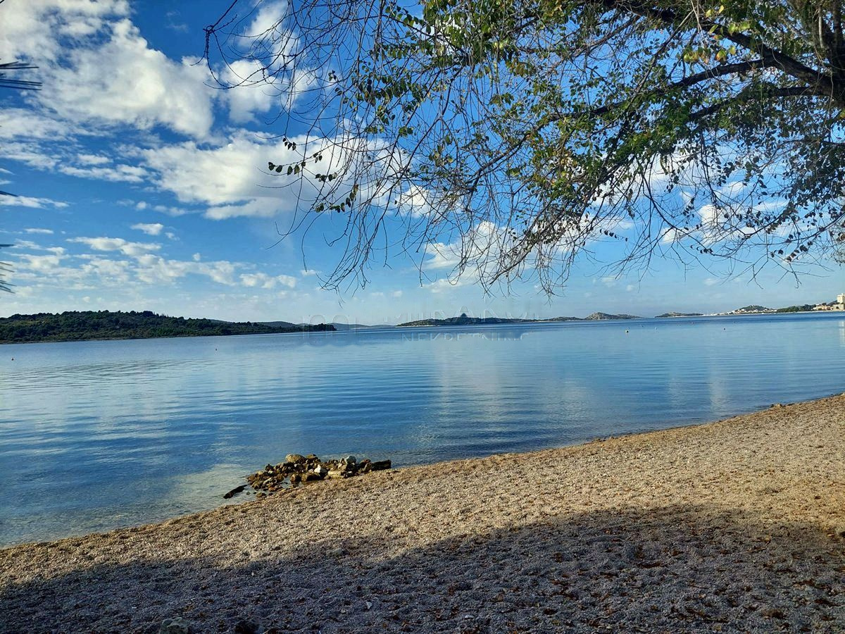 Pebble beach in Srima with a view of the sea