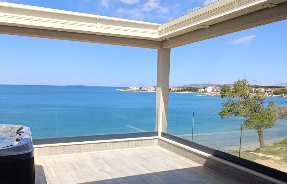 Beachfront properties in Croatia - Panorama Scouting A2806.