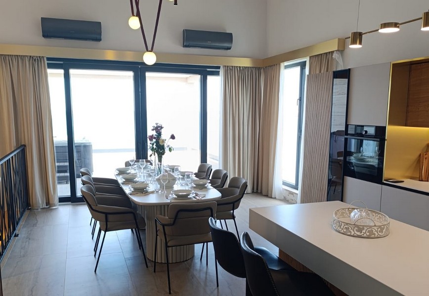 The attic of property A2806.