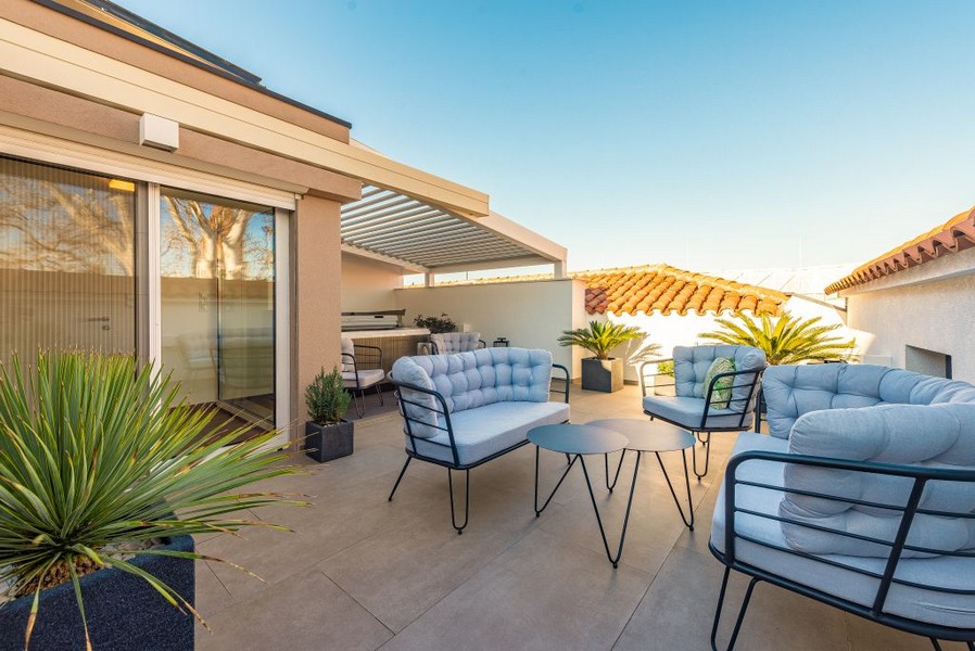 Modern apartment with roof terrace - A2950
