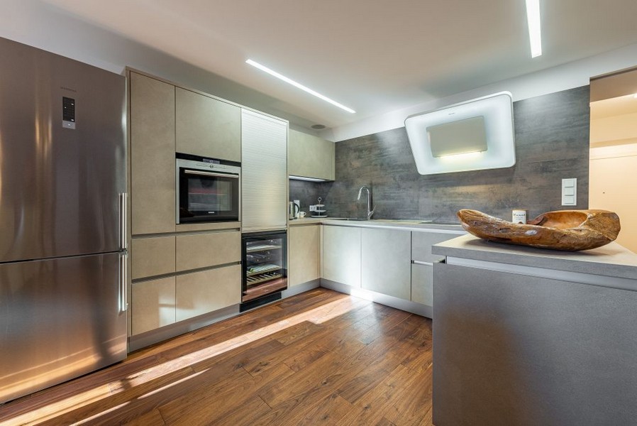 Modern kitchen of apartment A2950.