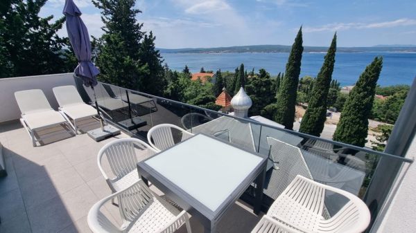 Chic penthouse in Crikvenica, Kvarner Bay. panorama scouting