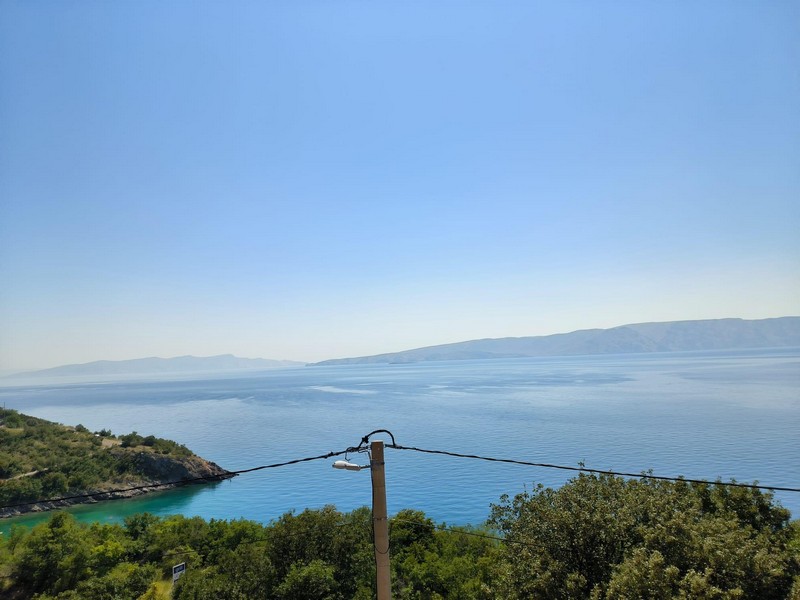 Sea view of apartment A3338 offered for sale by Panorama Scouting in Croatia.