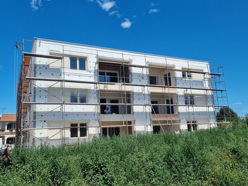 Real estate Croatia, A3356 Panorama Scouting, buy apartment Croatia, new building, three-story building, scaffolding