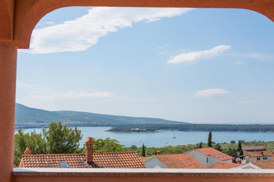 Sea view of property A3423 on the island of Krk in Croatia - Panorama Scouting.