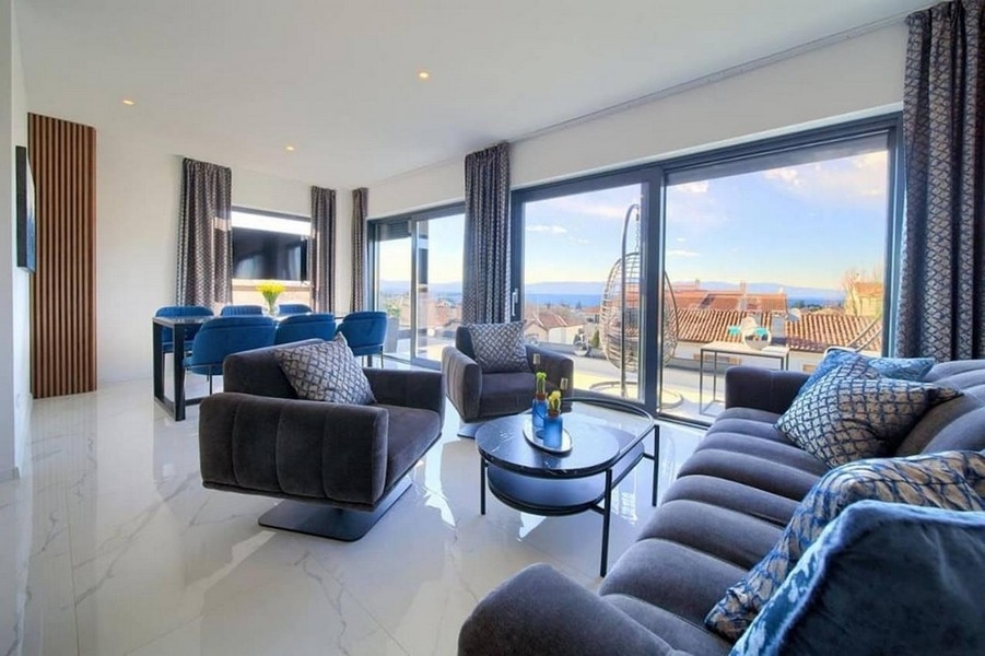 Modern new apartment on the top floor - Real Estate Croatia A3449.