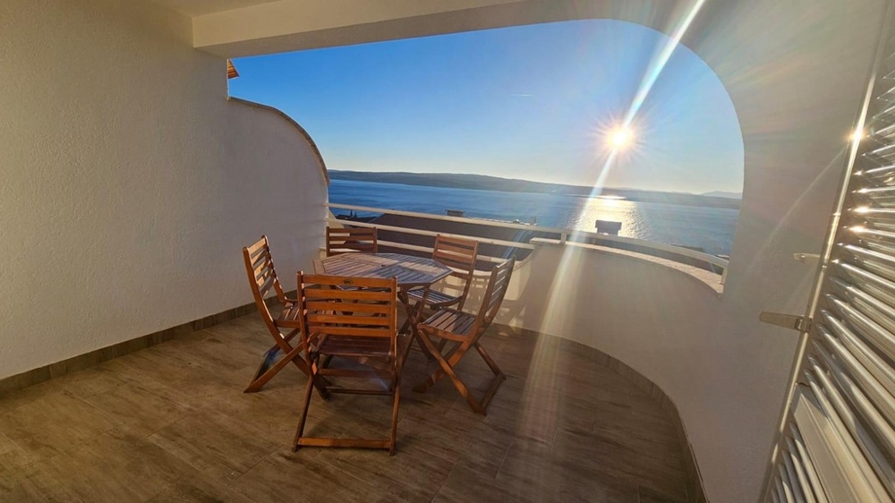 View of the terrace and the sea - property A3511 in Croatia.