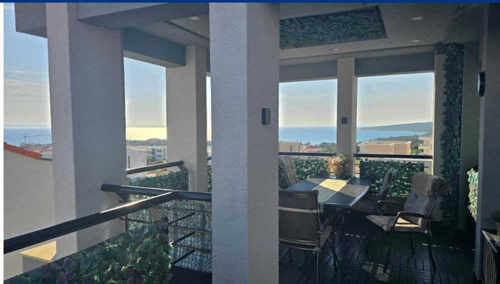 Apartment with a beautiful sea view for purchase in Novalja, island of pag.