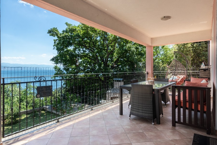 Buy apartment with garden in Croatia, Opatija - Panorama Scouting.