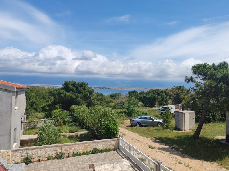 Sea view of the A3672 apartment, which is available on Vir in Croatia.