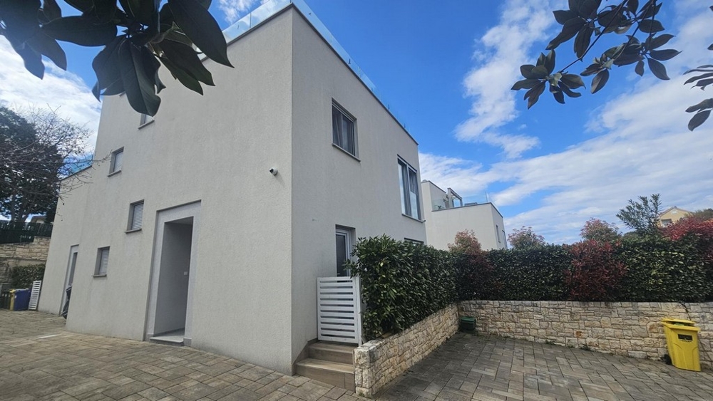 Row house / apartment for sale in Croatia.