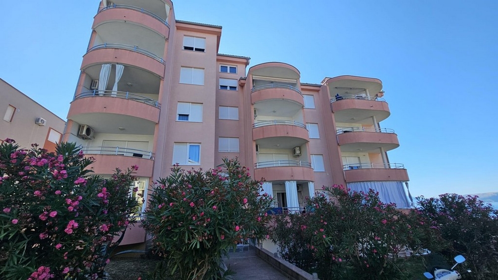 The residential building in which property A3702 is located in Crikvenica.