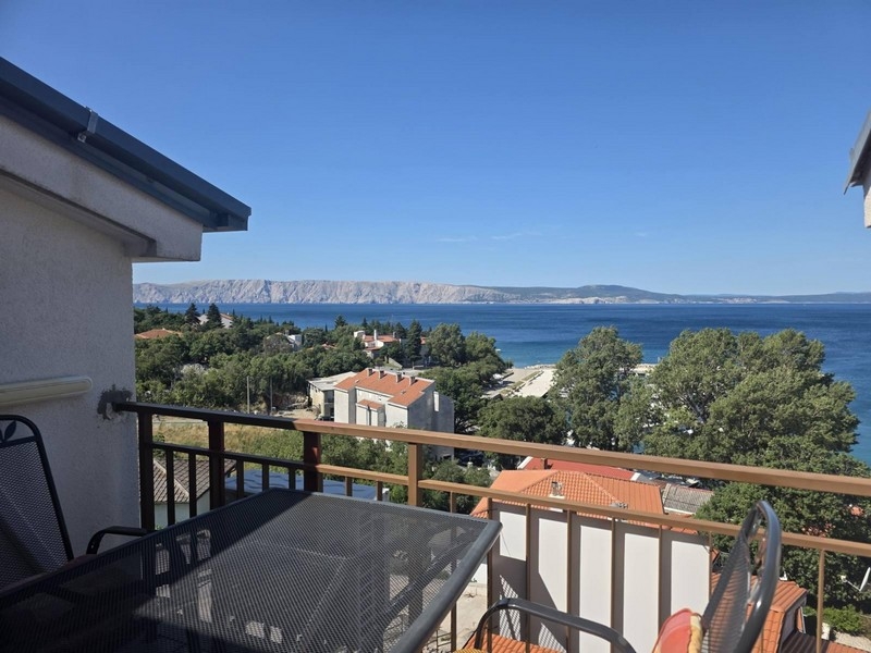 Small apartment near the sea for sale in Croatia in the village of Klenovica