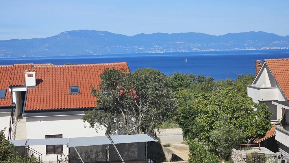 Real estate A3746 island of Krk.