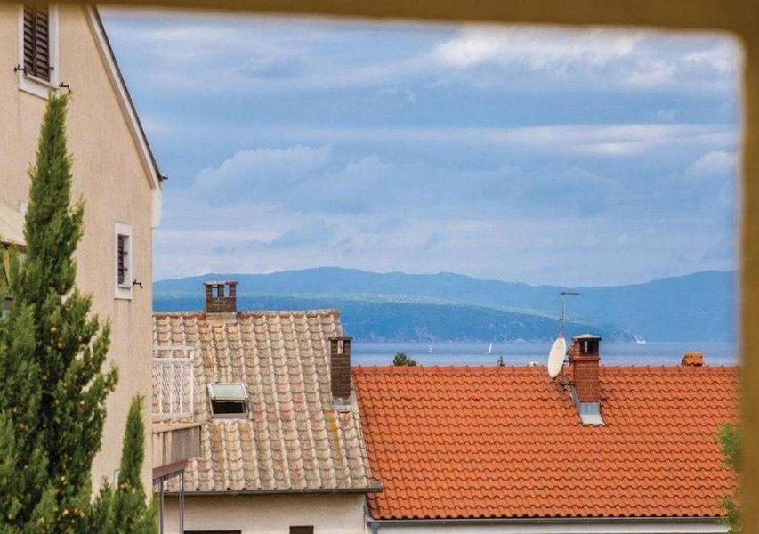 Buy a holiday apartment near the sea in Malinska on the island of Krk.