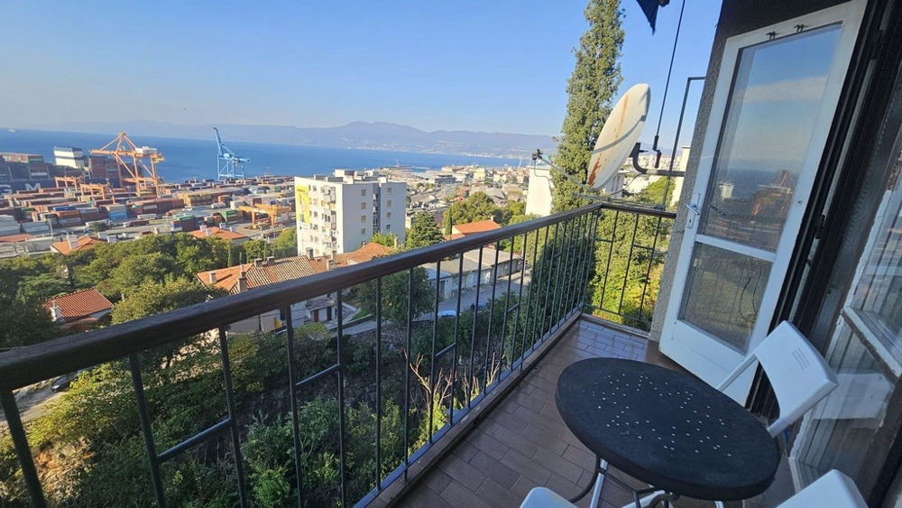 Balcony with sea view - property A3774 in Rijeka, Croatia.