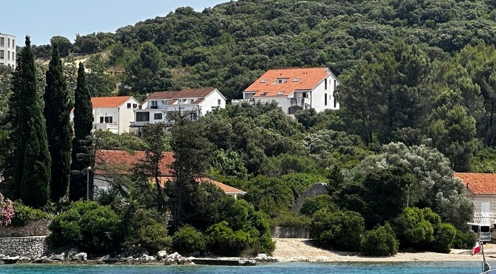 Buy property near the sea in Croatia - Panorama Scouting.