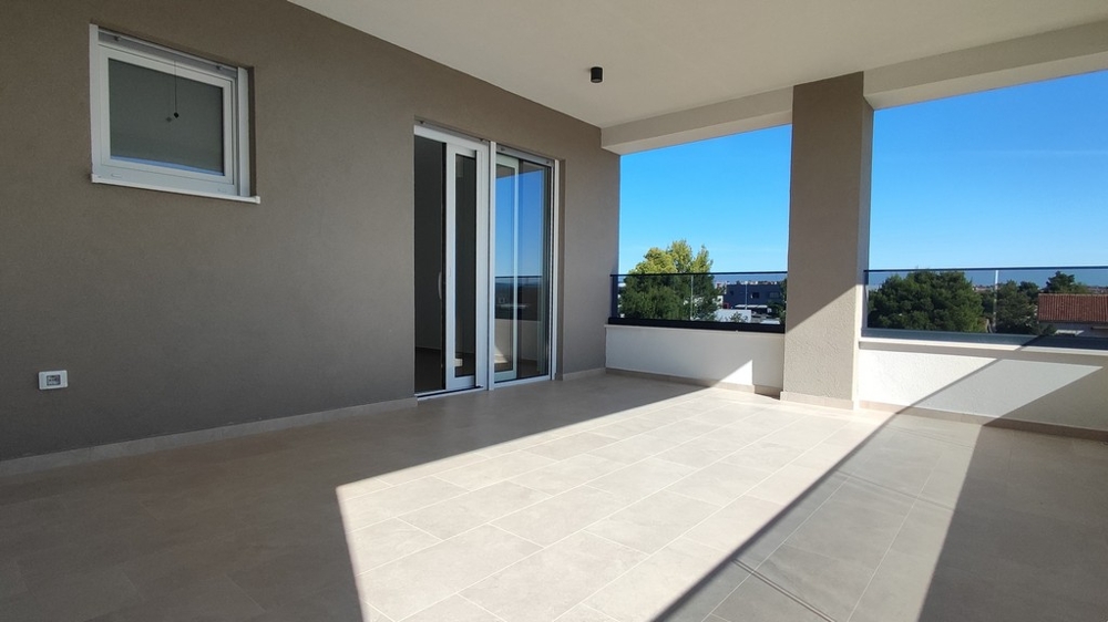 Terrace with access to the apartment