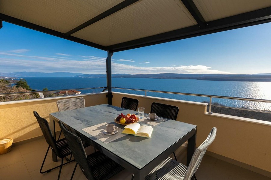 Buy a duplex apartment in Crikvenica, Jadranovo.