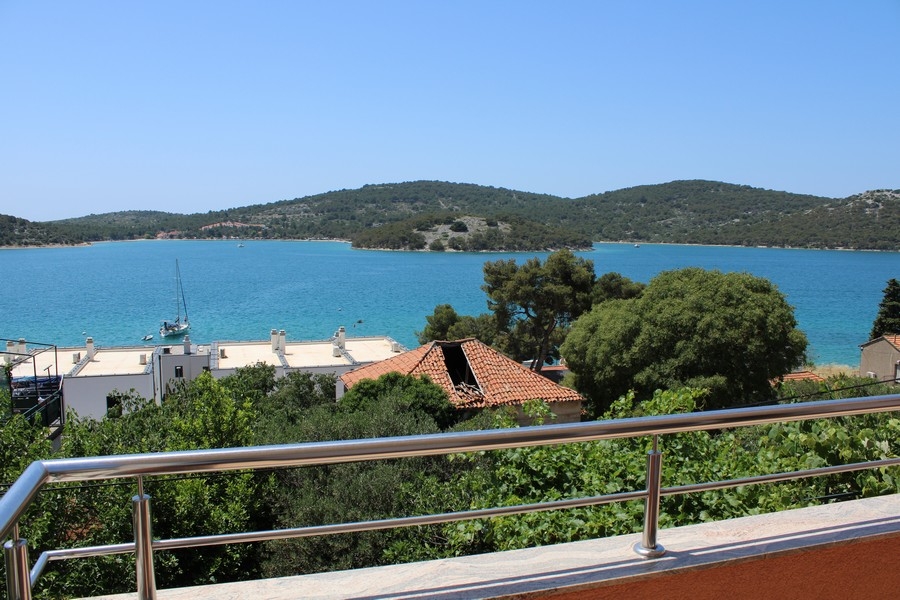 Real Estate Croatia - Island Murter Tisno, Apartments Panorama Scouting A2500