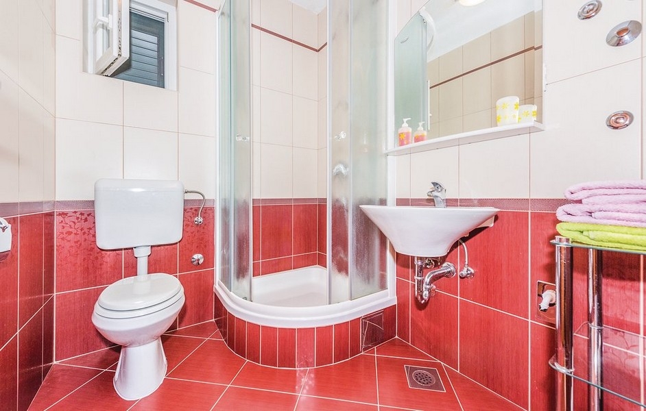 Buy apartments in Croatia, North Dalmatia, island of Murter Tisno - Panorama Scouting Immobilien A2500, purchase price: 179,000 EUR - picture 9