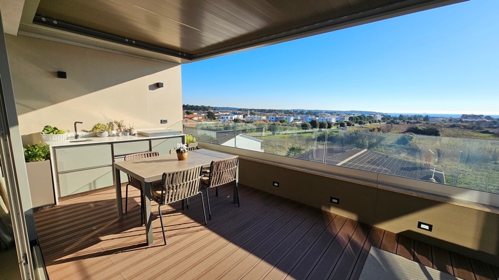 Modern apartment with sea views for sale in Novigrad, Istria.