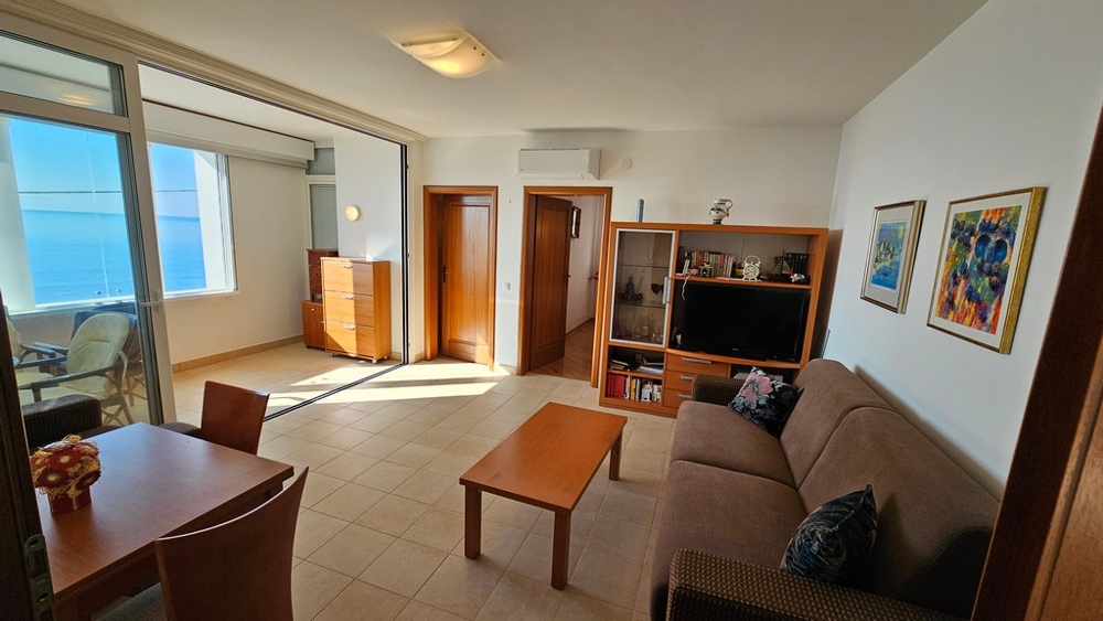 Living room with sea view - property A3867, Croatia.