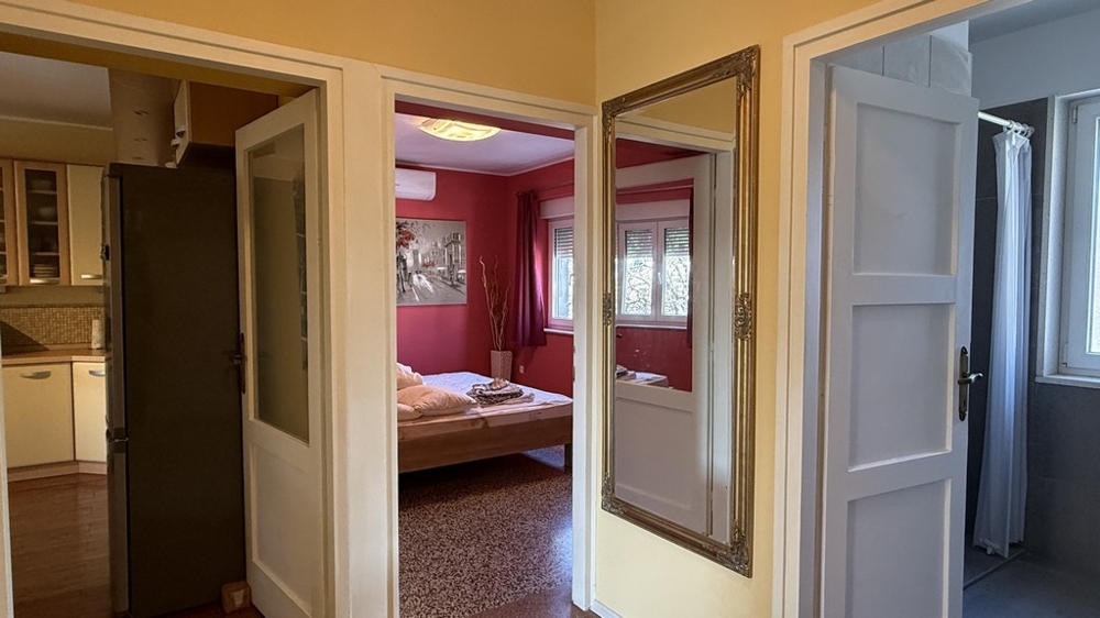 Bedroom with double bed and air conditioning in Vodice