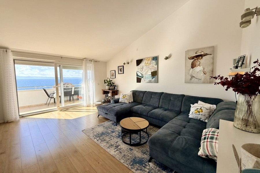 Sea view apartment for sale in Split, Dalmatia.