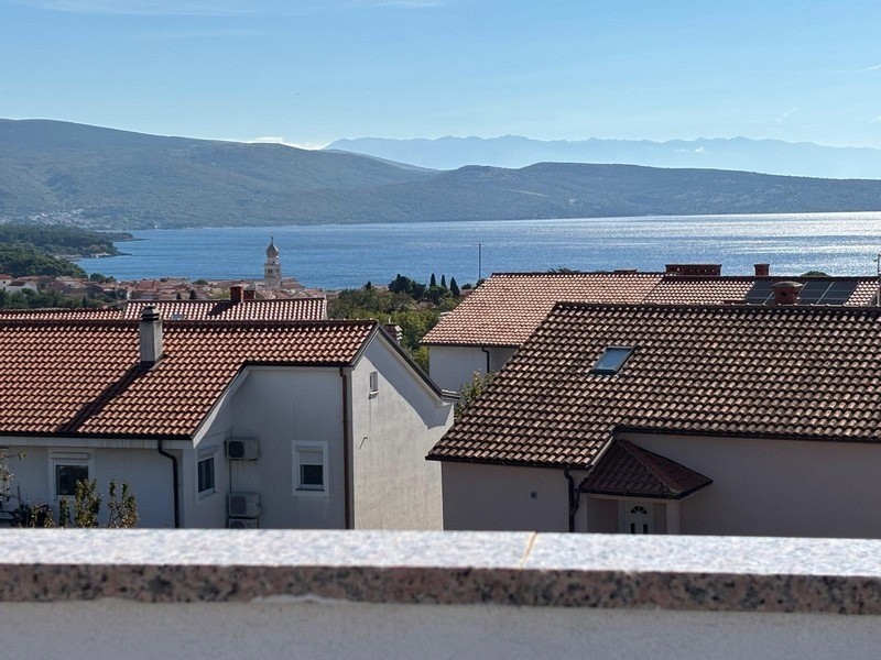 Apartment with sea view for sale in the town of Krk.