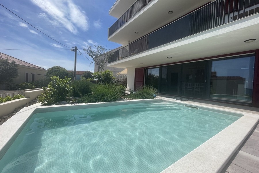 Buy an apartment with a private pool in Croatia.