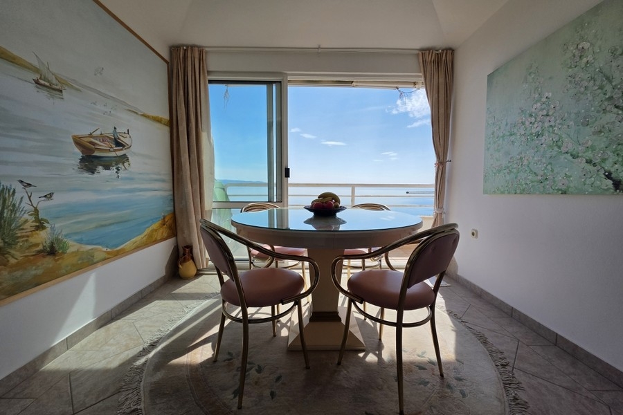 Sea view apartment for sale in Split.