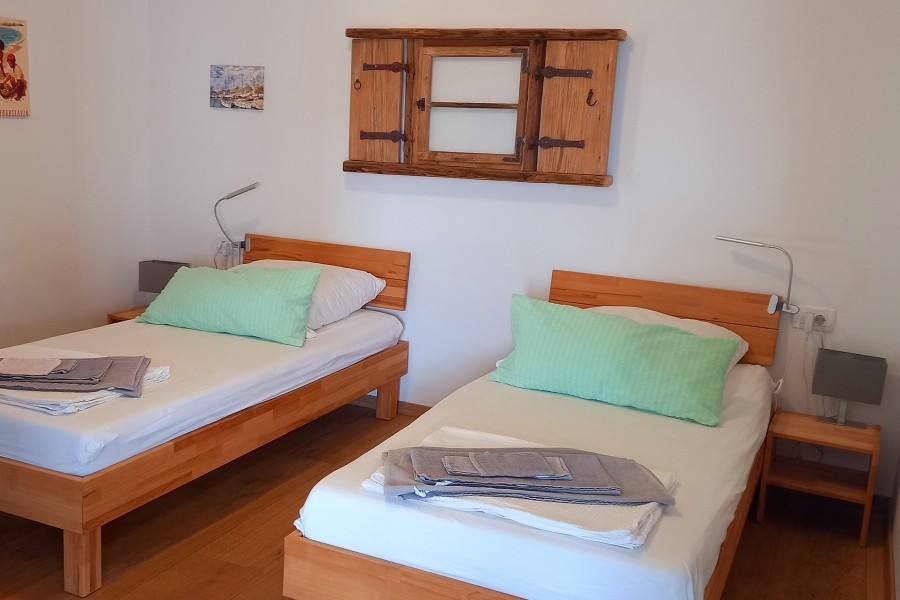 Bedroom with two single beds