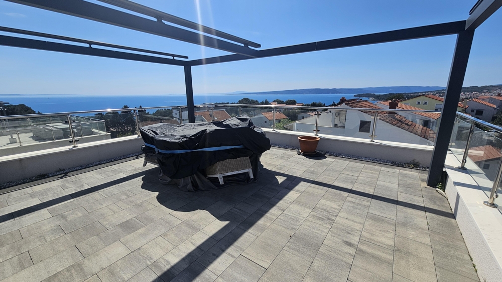 Roof terrace with beautiful sea views on the island of Krk - property A3931