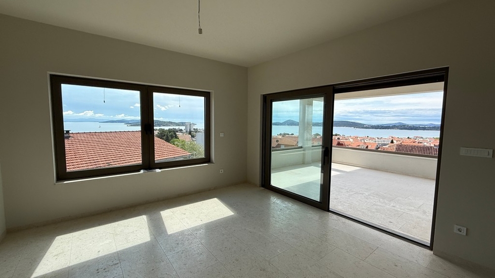 Open living area with sea views and access to the terrace