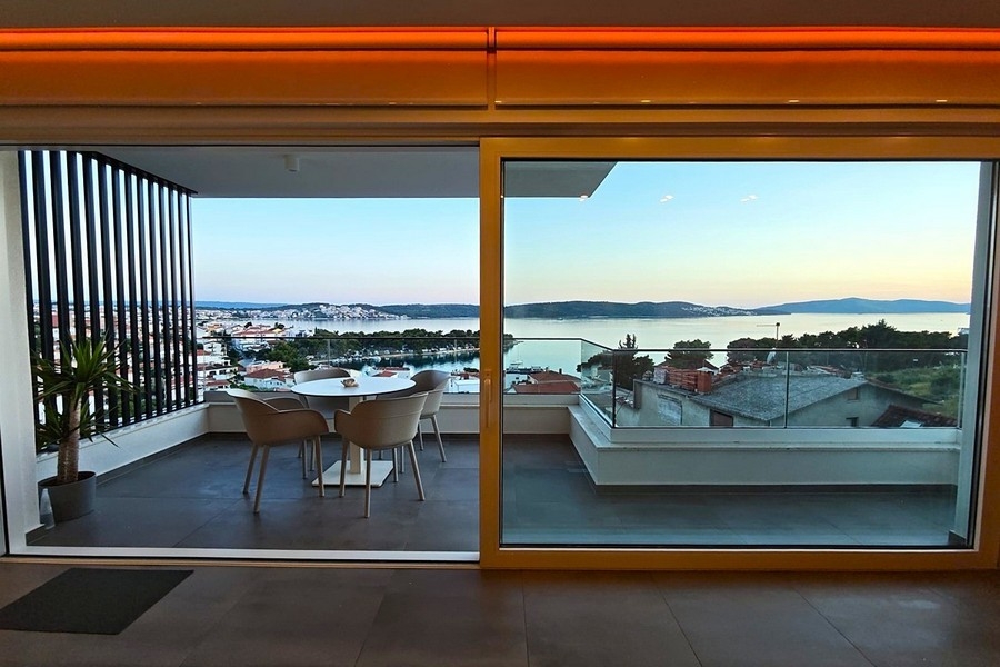 Covered terrace with panoramic sea views