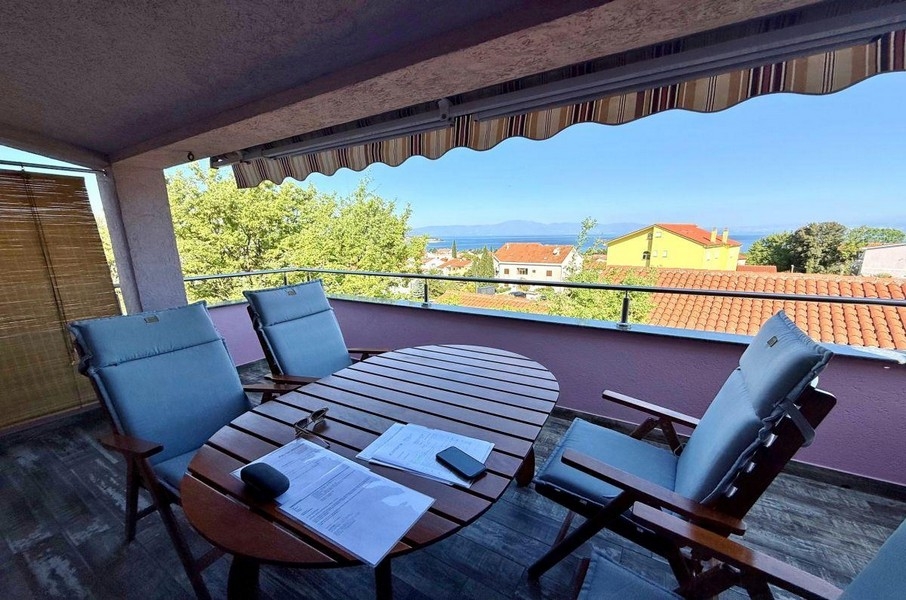 Apartment with sea views in property A3948 on Krk in Croatia.