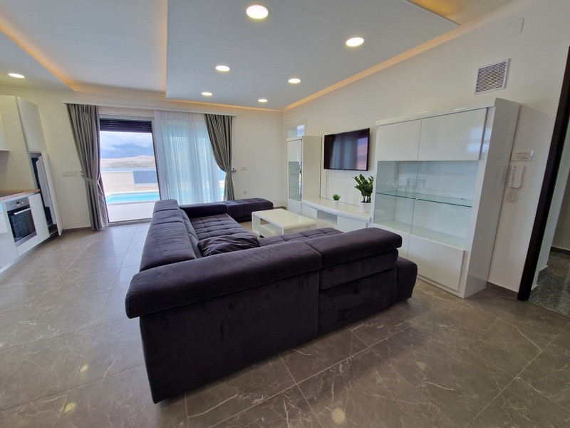 Modern living room with access to the terrace