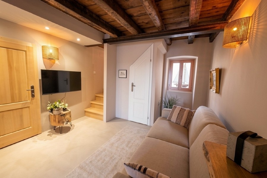 Cozy living space in Dalmatian style