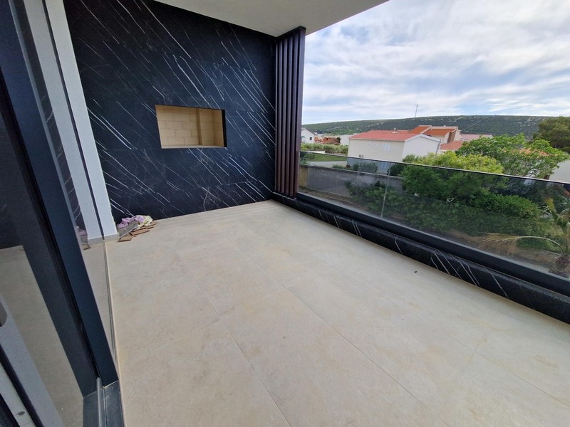 Terrace with barbecue area and sea views
