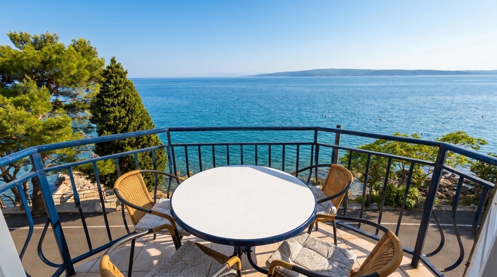 Sea view balcony directly on the sea in Croatia