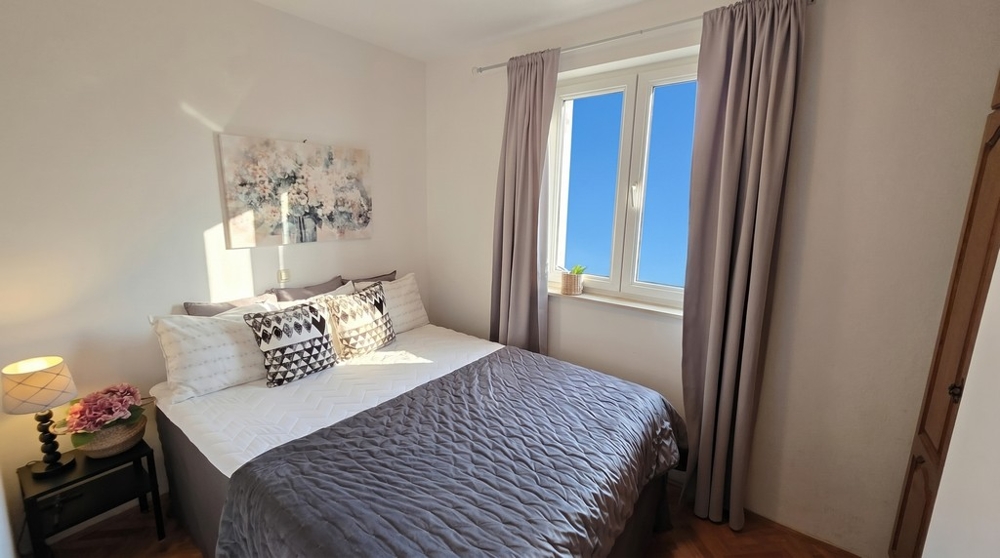 Bedroom with sea view in Croatia