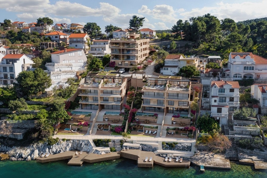 Seafront properties Croatia - A3971 on Ciovo.