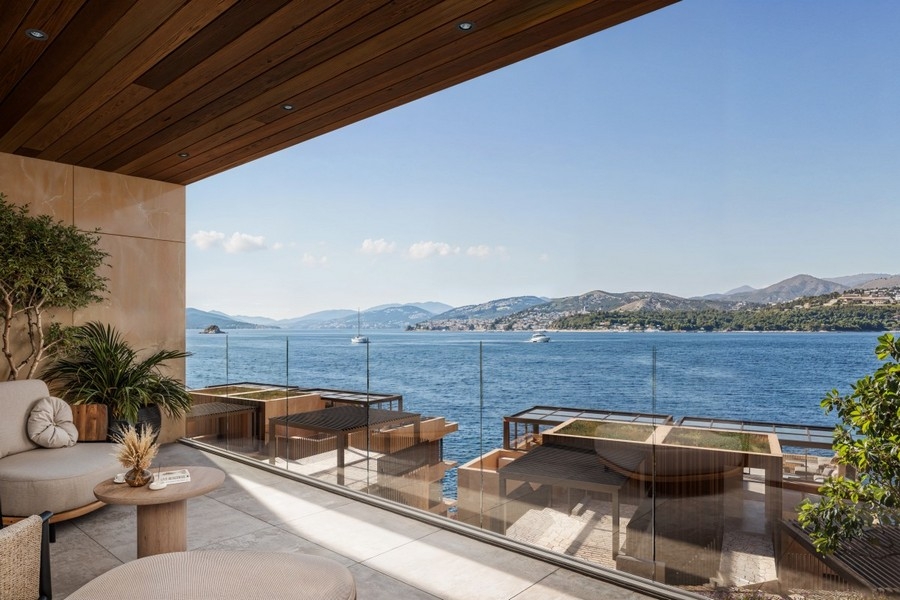 Terrace with unobstructed sea views in luxury apartment on Ciovo