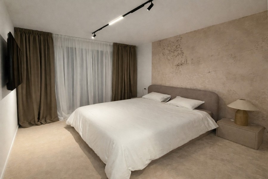 Bedroom with modern design