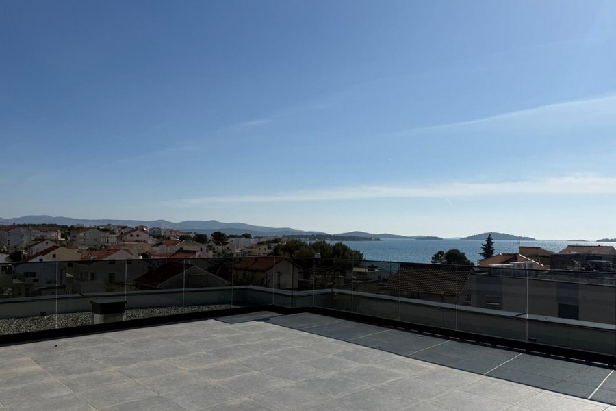 Roof terrace with sea views in Croatia