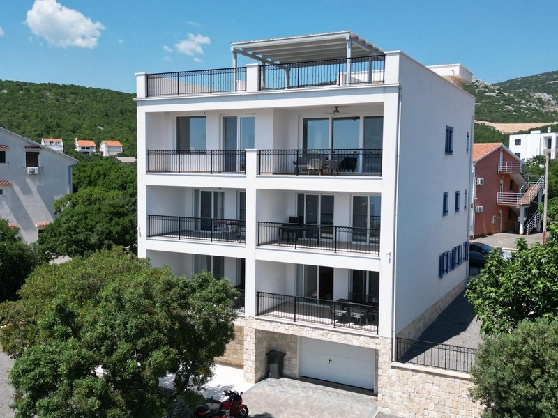 Modern apartment house in Croatia - this is where apartment A3986 is located