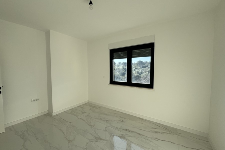 Bedroom with window