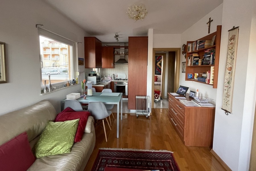 Living room with open kitchen