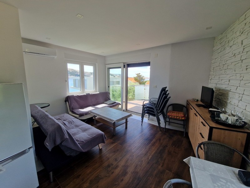 Living room with exit to the balcony